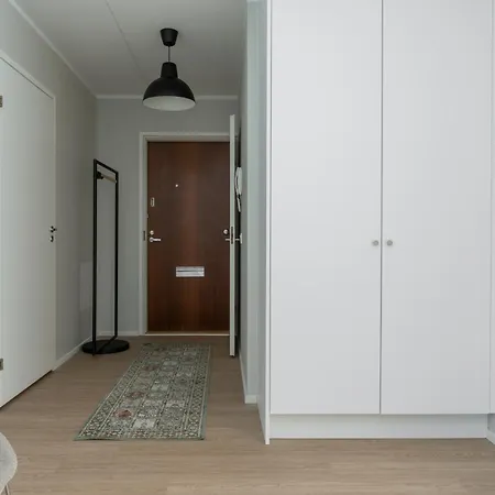 3 Makuuhuonetta, Sauna