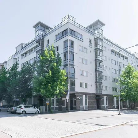 Renovated 3 Bedroom Family With Sauna And Parking