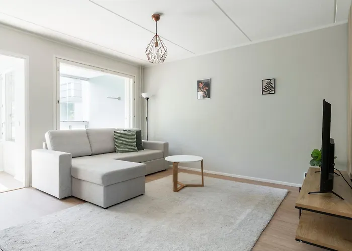 Renovated 3 Bedroom Family With Sauna And Parking Apartment Helsinki