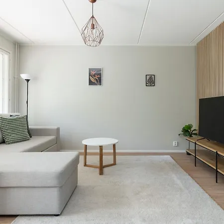 Renovated 3 Bedroom Family With Sauna And Parking * Helsinki