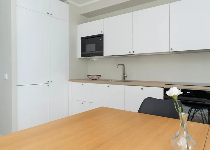 3 Makuuhuonetta, Sauna *